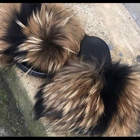 100% REAL FUR SLIPPER SLIDES - Picture 8 of 8
